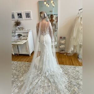 Wedding gown never worn!